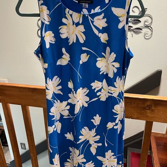 NWOT Tommy Hilfiger Blue Floral Sleeveless Dress Size 4 #085 - Picture 3 of 7